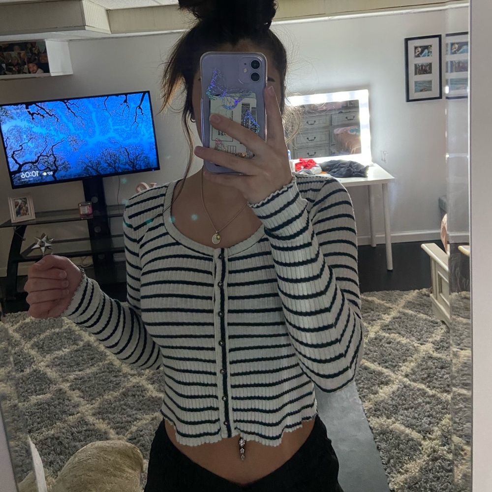 Target long sleeve crop top